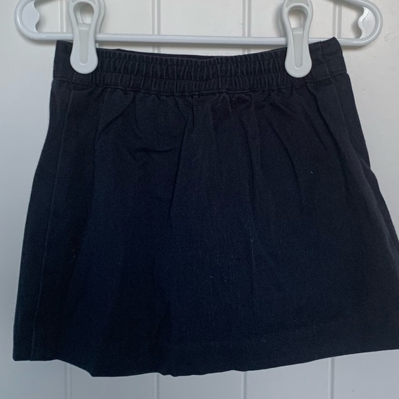 Navy pleated skort - Picture 3 of 3